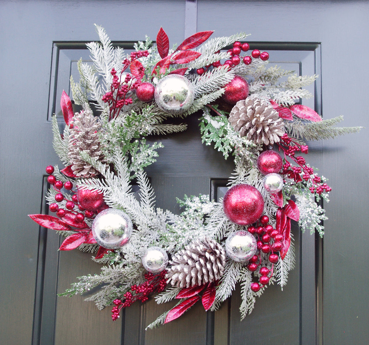 Christmas Pine Wreath 24" with Ornaments and Pinecones Red – ESE Home Decor