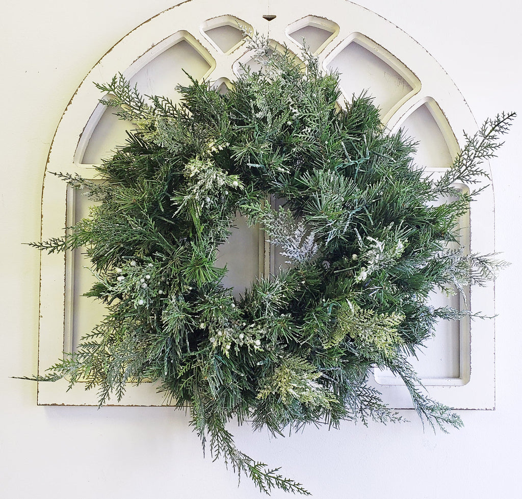 Lighted Juniper Pine Christmas Wreath 24"